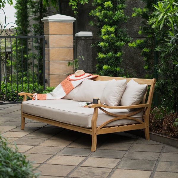 outdoor daybed